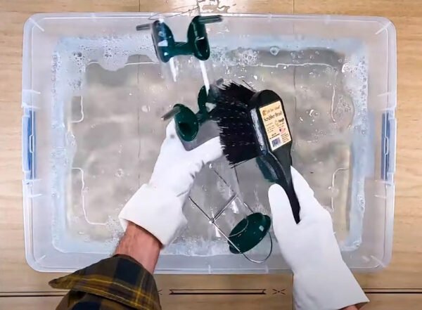 how to clean a bird feeder properly